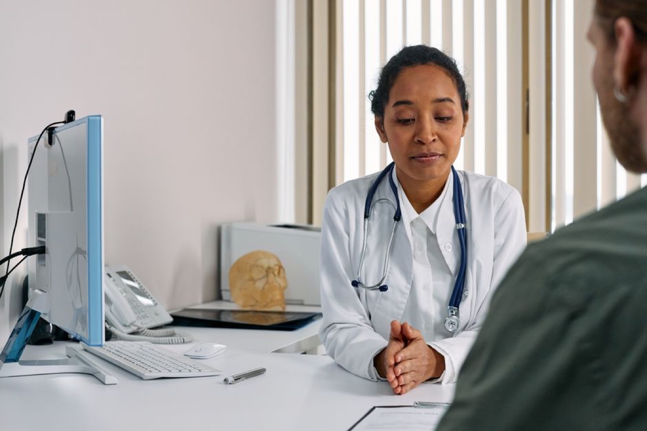 Doctor with patient consultation - Medical aid for pregnancy and maternity cover in South Africa (2026)